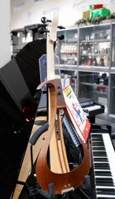 Yamaha - 4 String Electric Violin - Natural Body 2